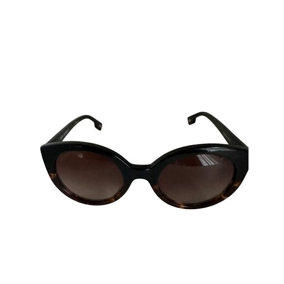 Diff Womens Sunglasses With Tortoise & Black Frame - Picture 4 of 5